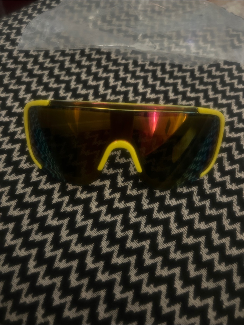 NWT Twisted Tea Polarized Mirrored Sunglasses